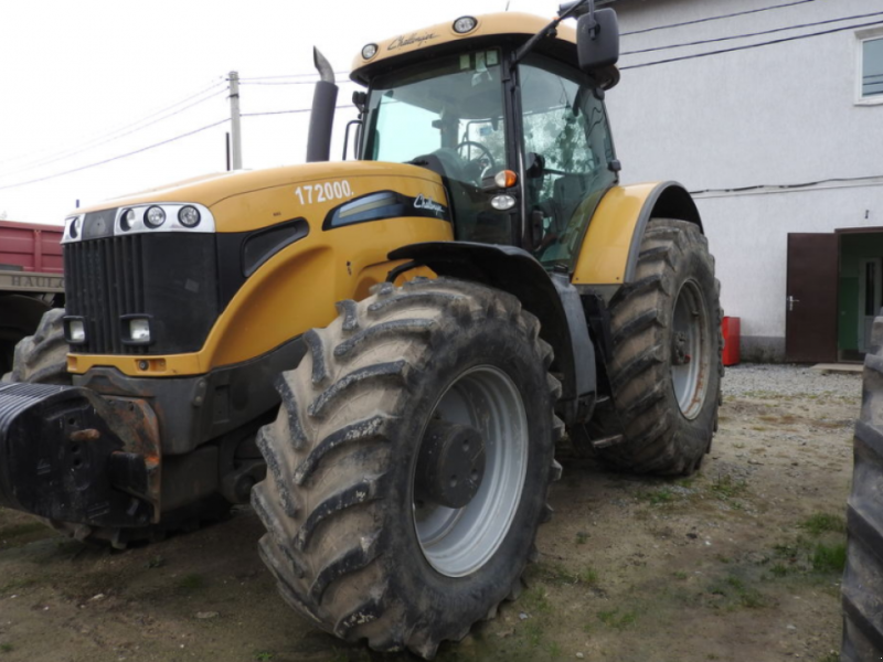 Oldtimer-Traktor typu CHALLENGER MT685C, Neumaschine w Львів