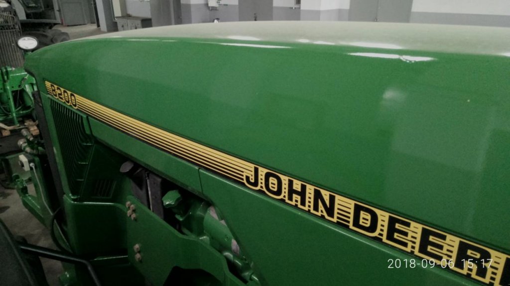 Oldtimer-Traktor typu John Deere 8200, Neumaschine w Здолбунів (Zdjęcie 4)